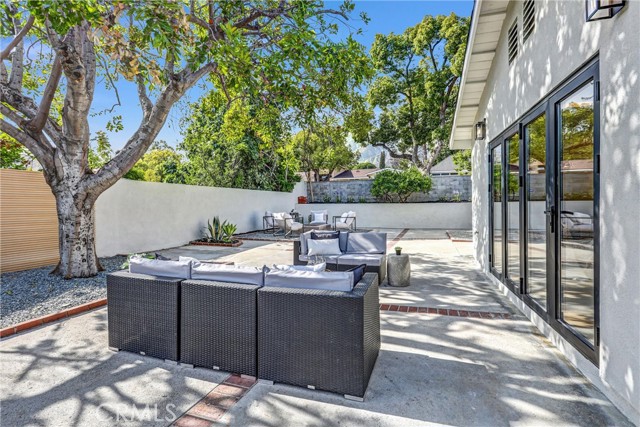 1035 Medford Road, Pasadena CA: https://media.crmls.org/medias/36869e3d-14cb-4e49-813f-d3d0256619df.jpg