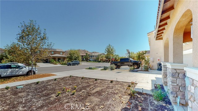 Detail Gallery Image 5 of 39 For 4395 Skypark Way, Jurupa Valley,  CA 92509 - 4 Beds | 3 Baths