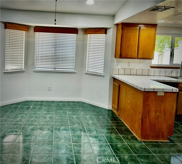 Detail Gallery Image 5 of 30 For 16240 Sycamore St, Hesperia,  CA 92345 - 3 Beds | 2 Baths