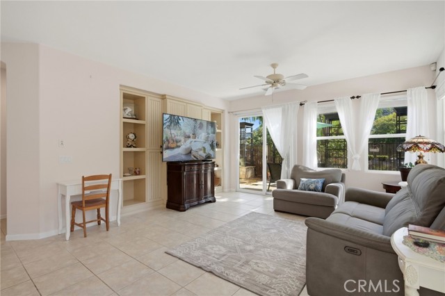 Detail Gallery Image 9 of 30 For 24409 Fawnskin, Corona,  CA 92883 - 2 Beds | 2 Baths