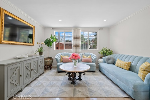 13936 Magnolia Boulevard, Sherman Oaks CA: https://media.crmls.org/medias/3688a3cb-a75b-4bd8-815d-f4987735f0d9.jpg