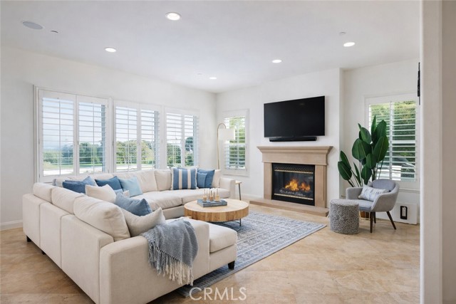 Detail Gallery Image 3 of 26 For 12 via Corsica, Dana Point,  CA 92629 - 4 Beds | 4/1 Baths