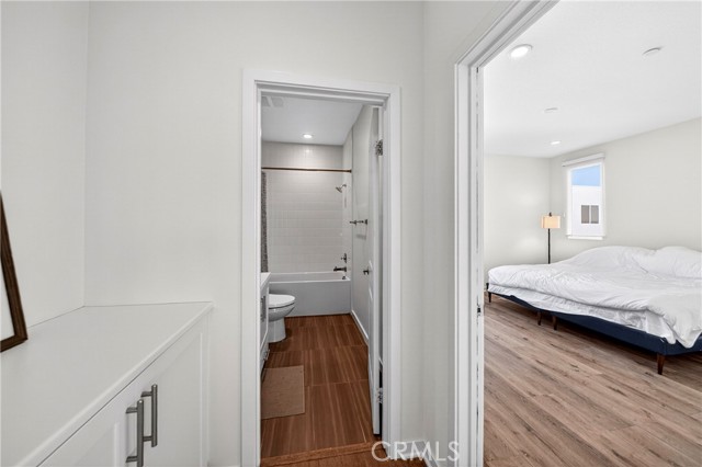 335 Magnet, Irvine CA: https://media.crmls.org/medias/3688c10e-501c-4ea4-a044-a0c422333b88.jpg