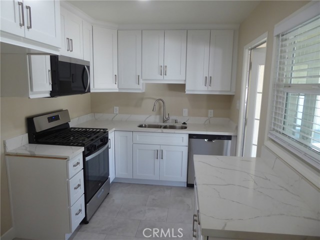 Detail Gallery Image 13 of 29 For 8277 Verbena, Riverside,  CA 92504 - 2 Beds | 1 Baths