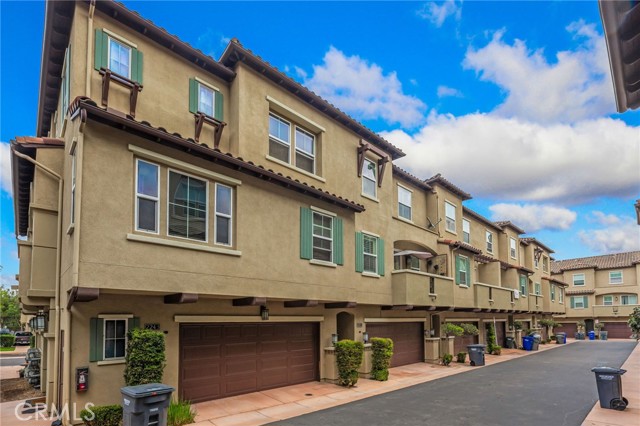 Detail Gallery Image 1 of 28 For 2241 Indus Way, San Marcos,  CA 92078 - 2 Beds | 2/1 Baths