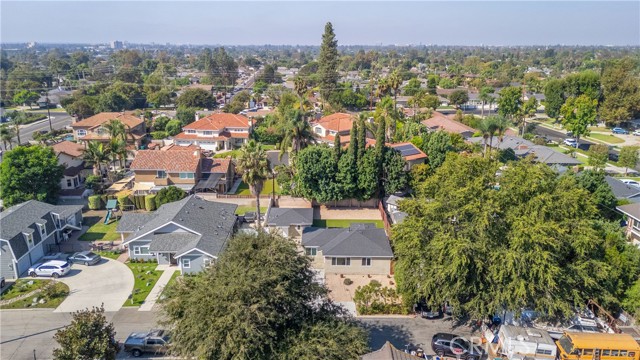 Detail Gallery Image 28 of 30 For 13451 Oak Ln, Santa Ana,  CA 92705 - 3 Beds | 3 Baths