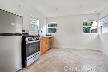 Detail Gallery Image 9 of 23 For 7700 Mcgroarty, Tujunga,  CA 91042 - 2 Beds | 1 Baths
