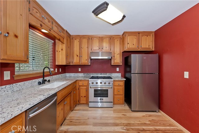 Detail Gallery Image 26 of 32 For 23819 Scenic Dr, Crestline,  CA 92325 - 2 Beds | 1/1 Baths