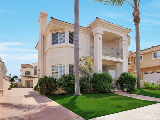 1914 Perry Avenue, Redondo Beach, California 90278, 4 Bedrooms Bedrooms, ,2 BathroomsBathrooms,Residential,Sold,Perry,SB21160178
