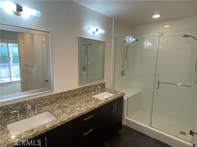 21 Gramercy, Irvine CA: https://media.crmls.org/medias/368d7695-6358-4810-b670-5fb78b707e75.jpg