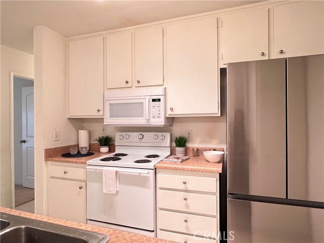 Detail Gallery Image 20 of 44 For 4900 Overland Avenue #125,  Culver City,  CA 90230 - 2 Beds | 2 Baths