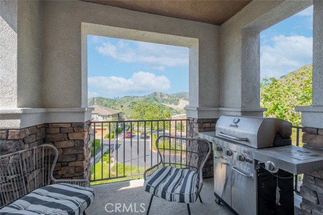 Detail Gallery Image 13 of 37 For 16638 Nicklaus Dr #96,  Sylmar,  CA 91342 - 3 Beds | 2/1 Baths