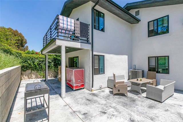 Detail Gallery Image 31 of 38 For 17465 Tuscan Dr, Granada Hills,  CA 91344 - 4 Beds | 3 Baths