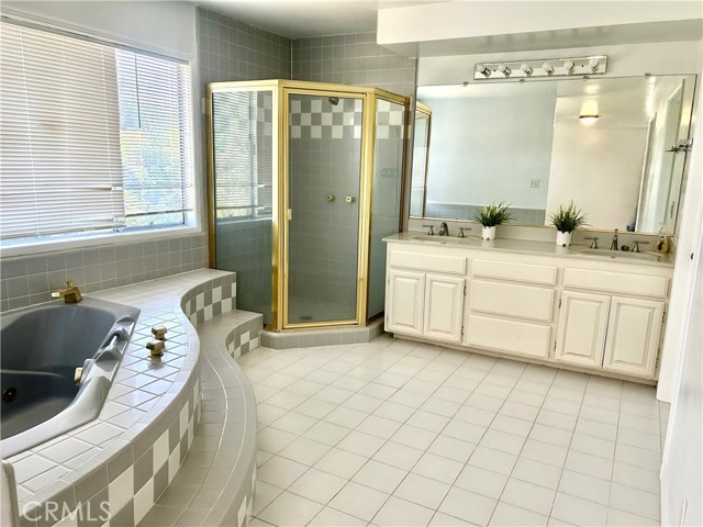 1130 Encanto Drive, Arcadia CA: https://media.crmls.org/medias/368edc8e-ece3-4549-97c7-b76ba5661ef6.jpg