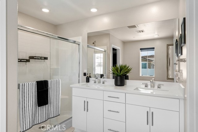 Detail Gallery Image 13 of 26 For 30685 White Pines Dr, Menifee,  CA 92584 - 4 Beds | 3 Baths