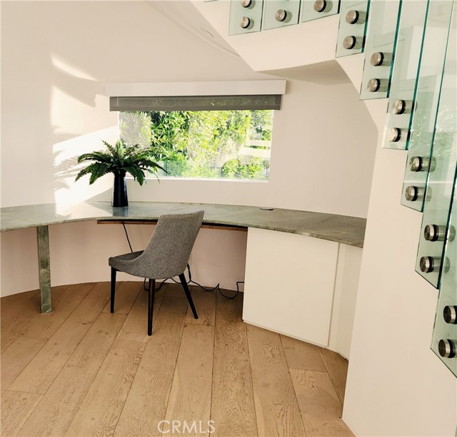 Detail Gallery Image 51 of 74 For 1609 Viewmont Dr, Los Angeles,  CA 90069 - 3 Beds | 3/1 Baths