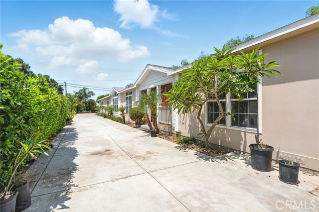 3595 Buchanan Street, Riverside CA: https://media.crmls.org/medias/36900a56-066a-488b-8bd1-d9e09f396d10.jpg