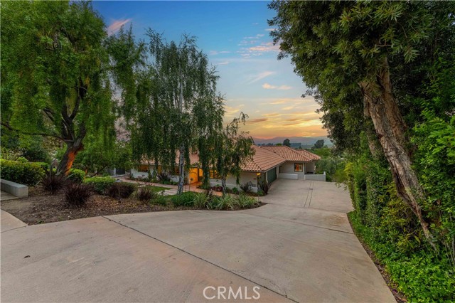 1525 Ramona Drive, Camarillo CA: https://media.crmls.org/medias/36909646-975b-427d-a7bc-3ff025b79e97.jpg