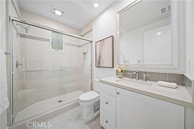Detail Gallery Image 12 of 17 For 214 Fiore, Irvine,  CA 92602 - 4 Beds | 4 Baths