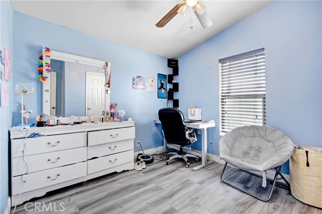 Detail Gallery Image 7 of 10 For 3825 Crestmore Rd #323,  Jurupa Valley,  CA 92509 - 4 Beds | 2 Baths