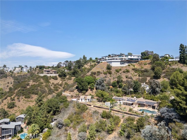 10961 Savona Road, Los Angeles CA: https://media.crmls.org/medias/3692c690-bd5d-4cbf-9699-9e69adc98422.jpg