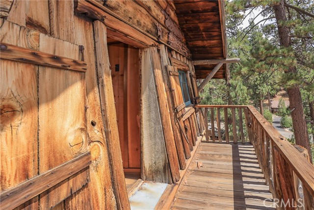 Detail Gallery Image 29 of 47 For 39342 Mohawk Dr, Fawnskin,  CA 92333 - 4 Beds | 2 Baths