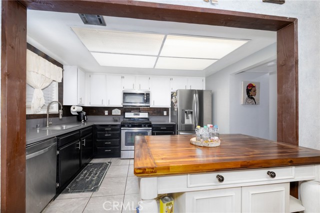 Detail Gallery Image 10 of 32 For 1380 W 48th St #30,  San Bernardino,  CA 92407 - 3 Beds | 2/1 Baths