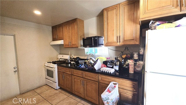 3142 W 112th W Street, Inglewood CA: https://media.crmls.org/medias/3694219a-b248-423f-b547-c547d1c2243f.jpg