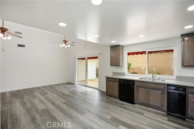 Detail Gallery Image 18 of 50 For 15552 Sunburst Ln, Huntington Beach,  CA 92647 - 4 Beds | 2 Baths