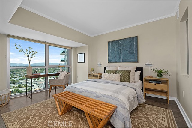 13700 Marina Pointe Drive, Marina del Rey CA: https://media.crmls.org/medias/36966a0c-b0f1-4518-88e6-999b200f2601.jpg