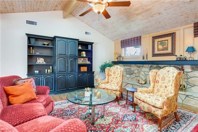 Detail Gallery Image 17 of 36 For 1670 Marion Rd, Redlands,  CA 92374 - 4 Beds | 3 Baths