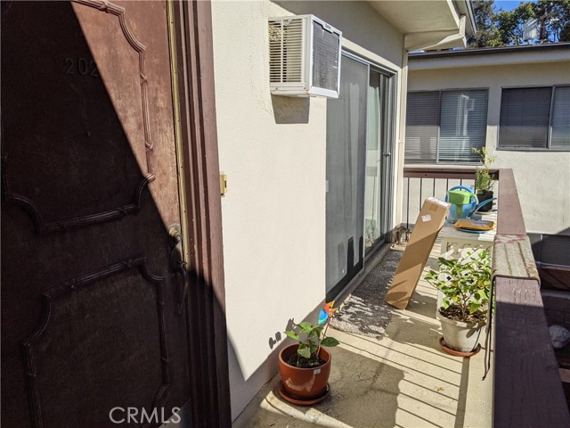 Detail Gallery Image 5 of 28 For 1840 Camden Ave #202,  Los Angeles,  CA 90025 - 1 Beds | 1 Baths