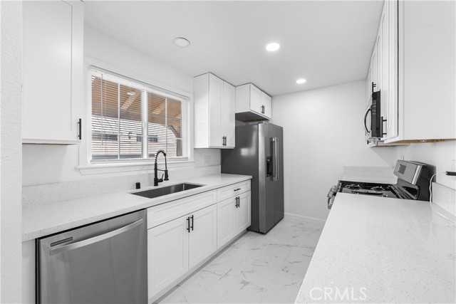 Front Image Thumbnail for CRSR25237743