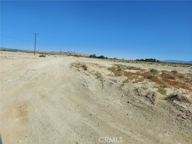 Detail Gallery Image 2 of 5 For 0 Locust Parcel #0450-024-01 Ave, Lucerne Valley,  CA 92356 - – Beds | – Baths