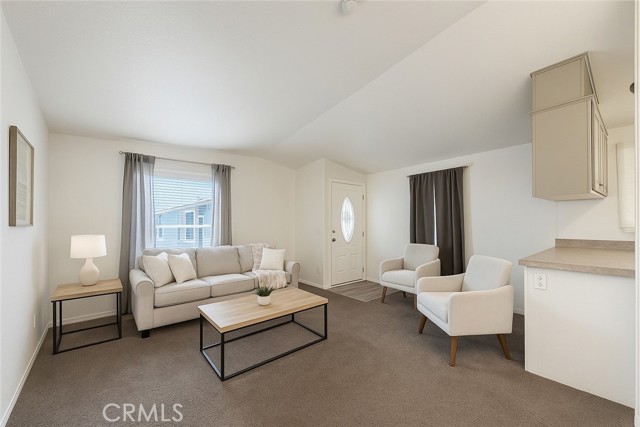 Detail Gallery Image 4 of 14 For 721 E 9th #28,  San Bernardino,  CA 92410 - 3 Beds | 2 Baths