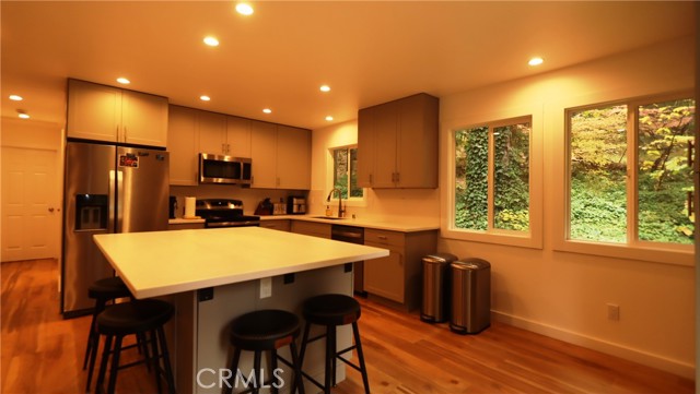 Detail Gallery Image 9 of 21 For 15815 Bottle Rock, Cobb,  CA 95426 - 2 Beds | 1 Baths