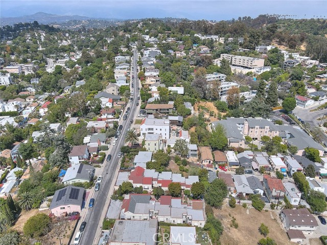 1752 1746 Lucretia Avenue, Los Angeles CA: https://media.crmls.org/medias/3699d4f6-9d82-4f2c-b267-ac1a0015868b.jpg