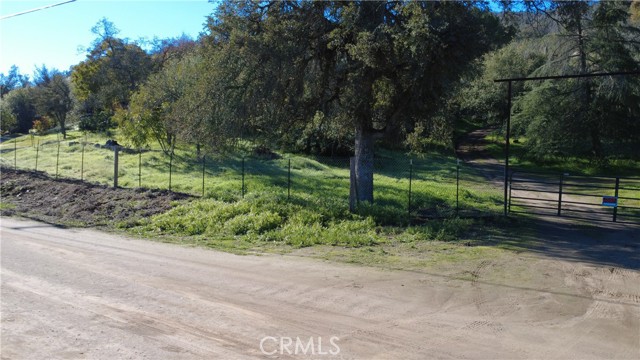 Detail Gallery Image 4 of 12 For 37087 Pebble, Squaw Valley,  CA 93675 - – Beds | – Baths