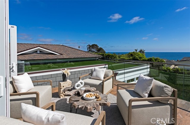 Detail Gallery Image 8 of 47 For 1373 N Coast Hwy, Laguna Beach,  CA 92651 - 3 Beds | 3/1 Baths