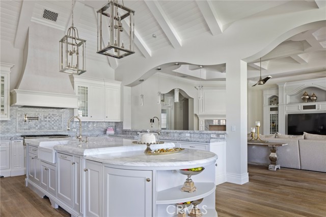 24100 HIDDEN RIDGE Road, Hidden Hills CA: https://media.crmls.org/medias/369a916b-6312-4423-a906-1c65cd5c9ae3.jpg