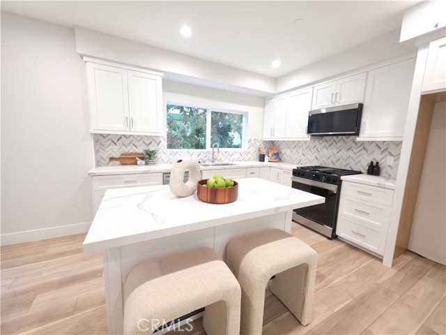 Image 5 of 41 For 1821 Westholmes Ave Avenue 1821