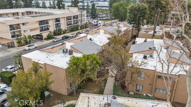 10331 Lindley Avenue, Porter Ranch CA: https://media.crmls.org/medias/369b77a4-d9da-4a78-8b0f-870ee257e70c.jpg