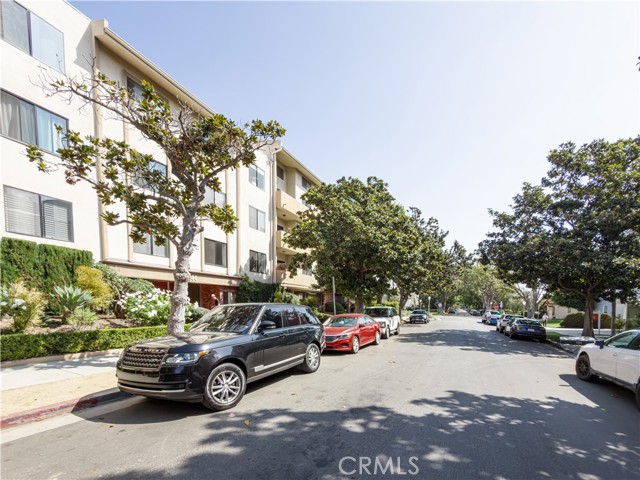 Detail Gallery Image 64 of 64 For 1944 Glendon #209,  Los Angeles,  CA 90025 - 2 Beds | 2/1 Baths