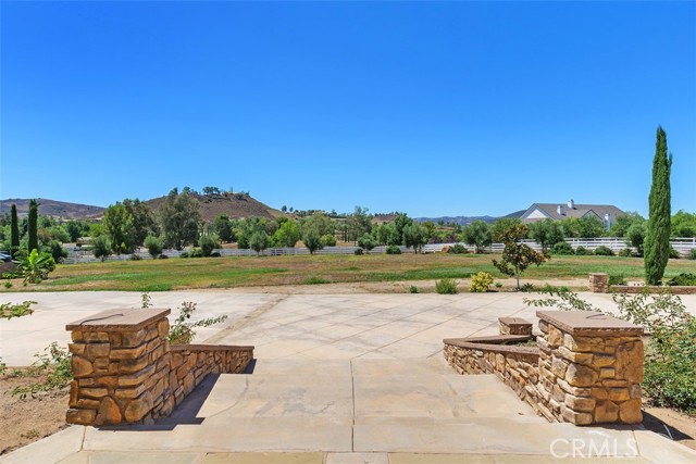 37789 Avenida La Cresta, Murrieta CA: https://media.crmls.org/medias/369c61b3-d7b1-4c11-870f-2b2cbce2bada.jpg