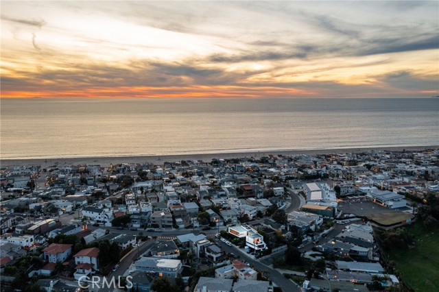 477 25th Street, Hermosa Beach, California 90254, 4 Bedrooms Bedrooms, ,3 BathroomsBathrooms,Residential,Sold,25th,SB23215671