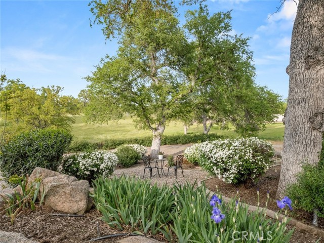 41797 River Knolls Way, Coarsegold CA: https://media.crmls.org/medias/369eee5a-3827-4202-92de-3964556150b1.jpg