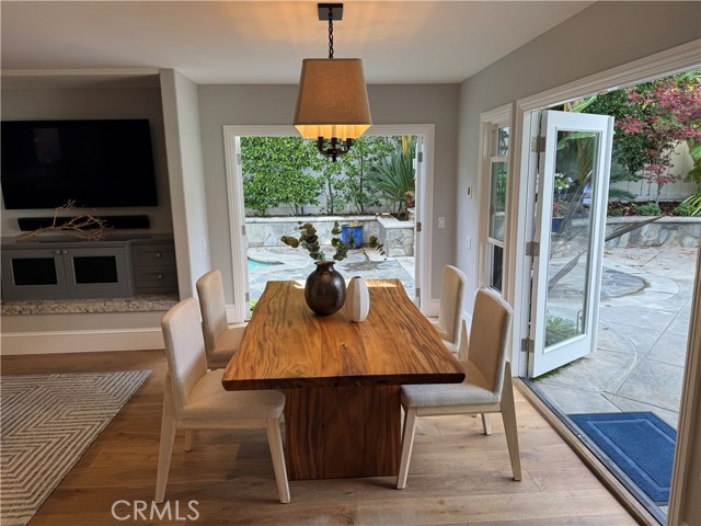 1935 Port Bishop, Newport Beach CA: https://media.crmls.org/medias/369f4788-4831-421a-a15d-270be2ac67d8.jpg