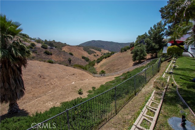 70 Dapplegray Road, Bell Canyon CA: https://media.crmls.org/medias/36a0037d-1f24-4eea-bb4c-c1576758ce9c.jpg