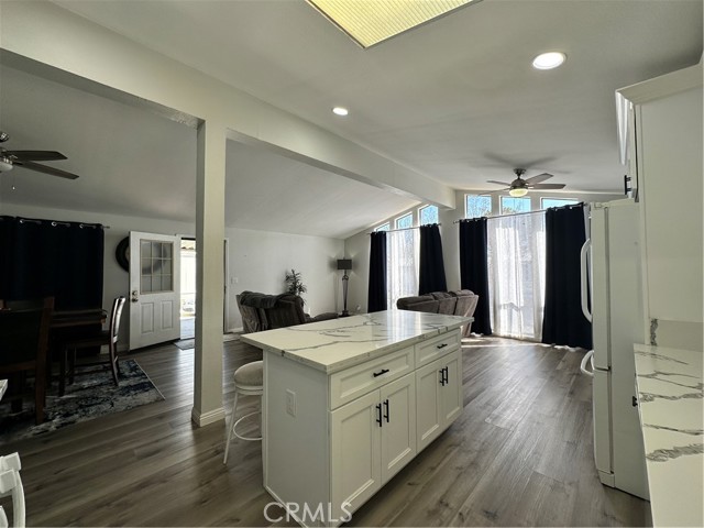 Detail Gallery Image 11 of 42 For 2230 Lake Park Dr #188,  San Jacinto,  CA 92583 - 2 Beds | 2 Baths