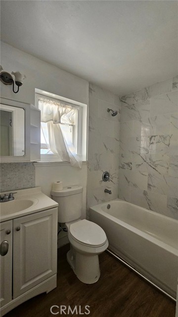 6179 Platt Avenue, Woodland Hills CA: https://media.crmls.org/medias/36a110ea-7f95-4d8f-93b1-1596bfd459ac.jpg